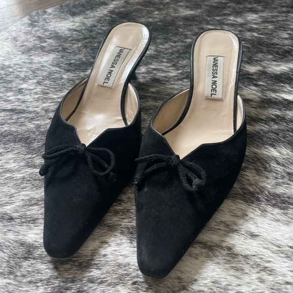 Vanessa Noel Black Suede Kitten Heel Mules - Picture 2 of 13